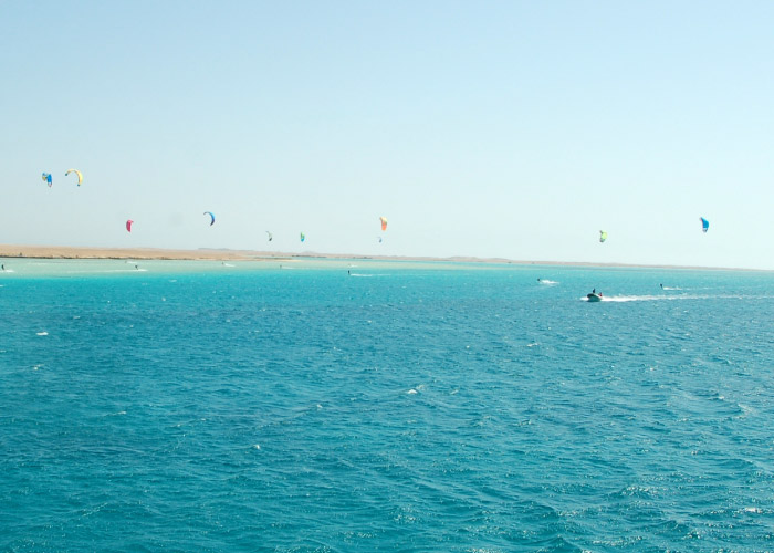 downwind-kite-safari